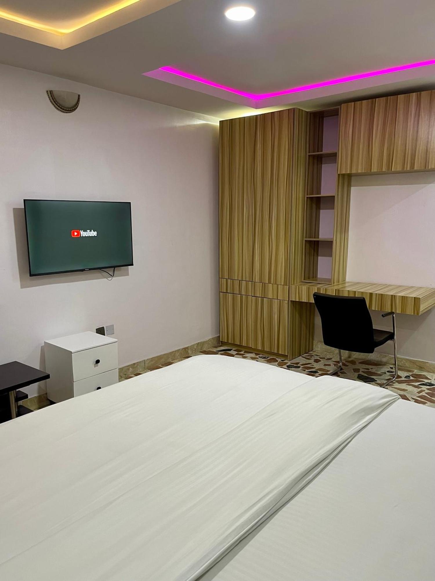 Weena Hotel & Resort 拉各斯 外观 照片