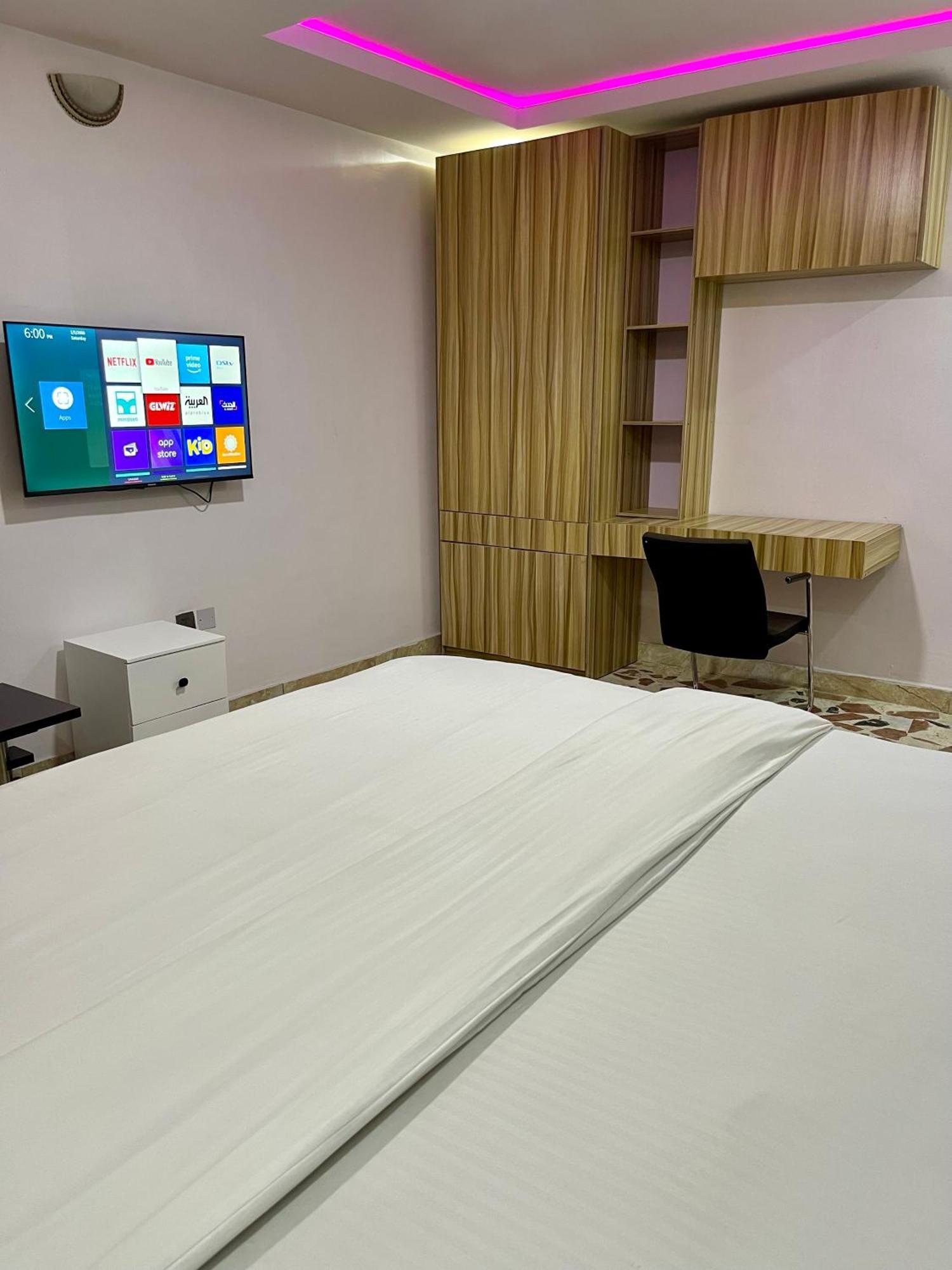 Weena Hotel & Resort 拉各斯 外观 照片