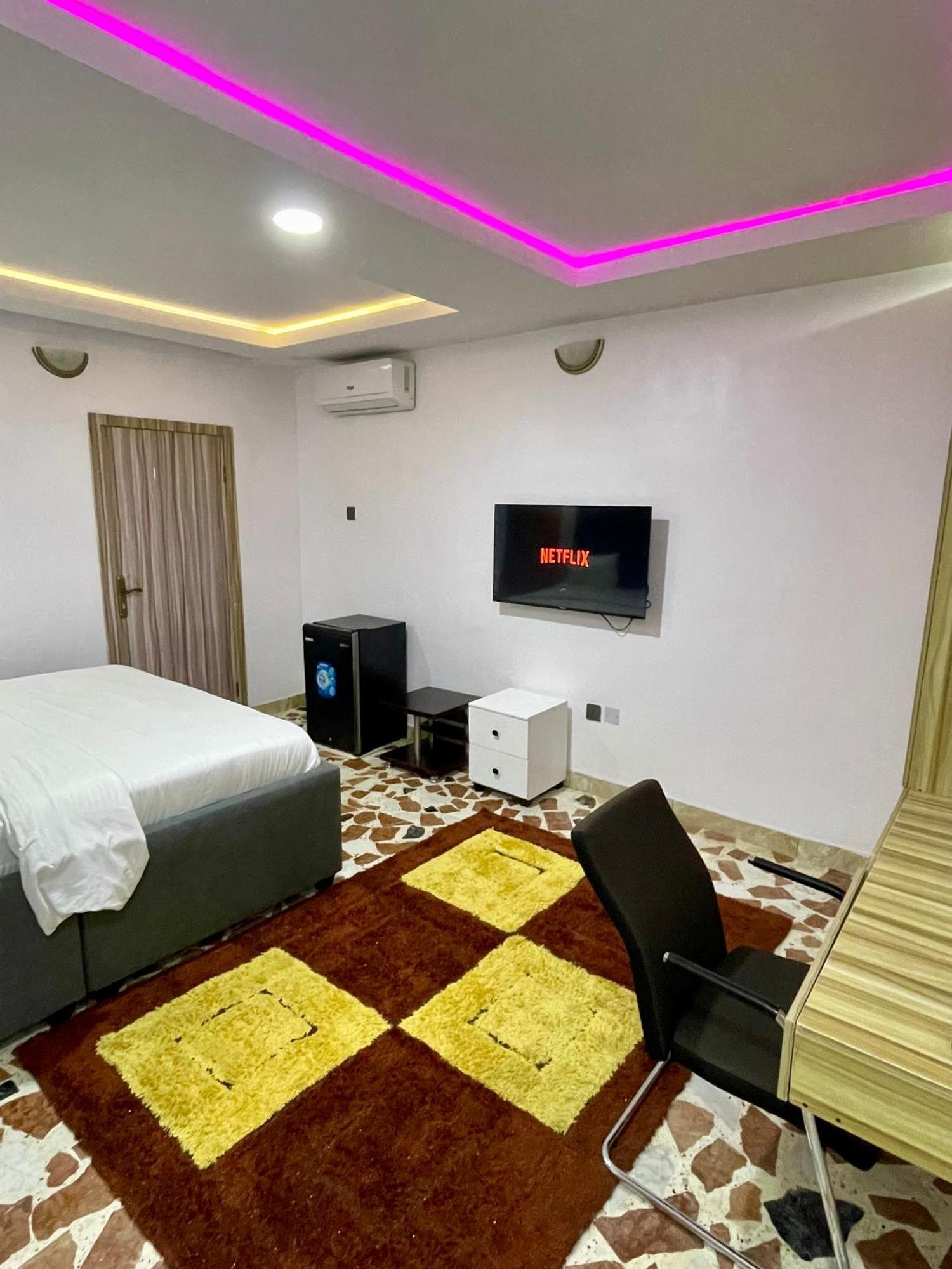 Weena Hotel & Resort 拉各斯 外观 照片