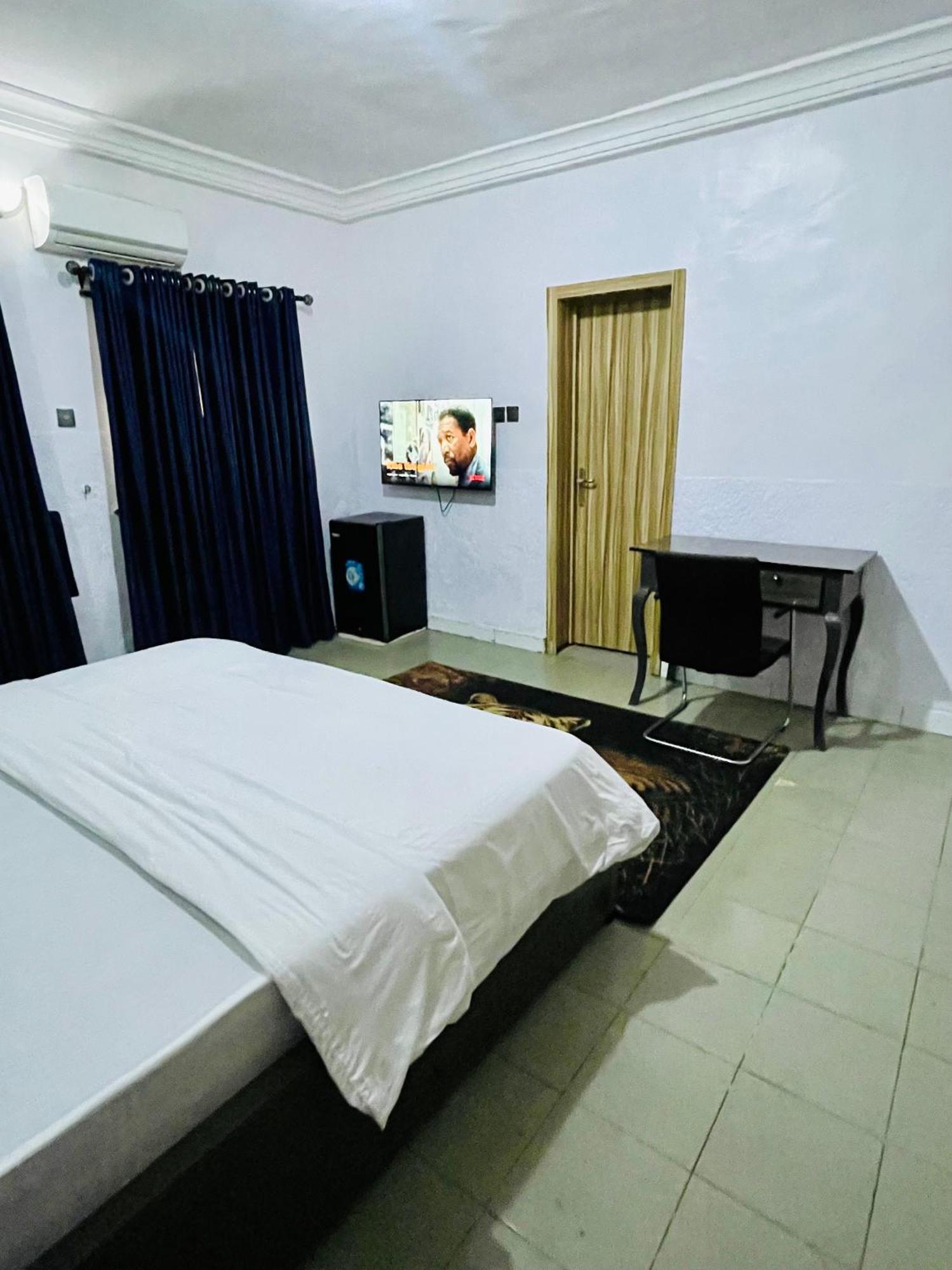 Weena Hotel & Resort 拉各斯 外观 照片